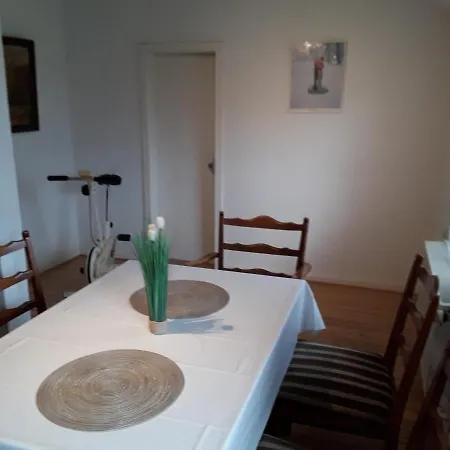 Ferienwohnung Handwerkerunterkunft *
